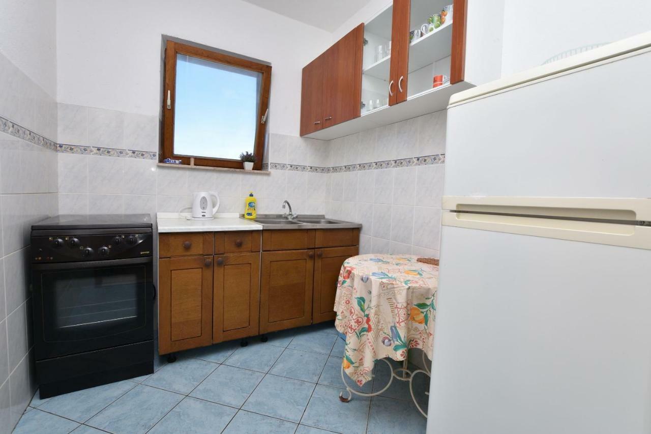 Apartments And Rooms Jakov Примоштен Экстерьер фото