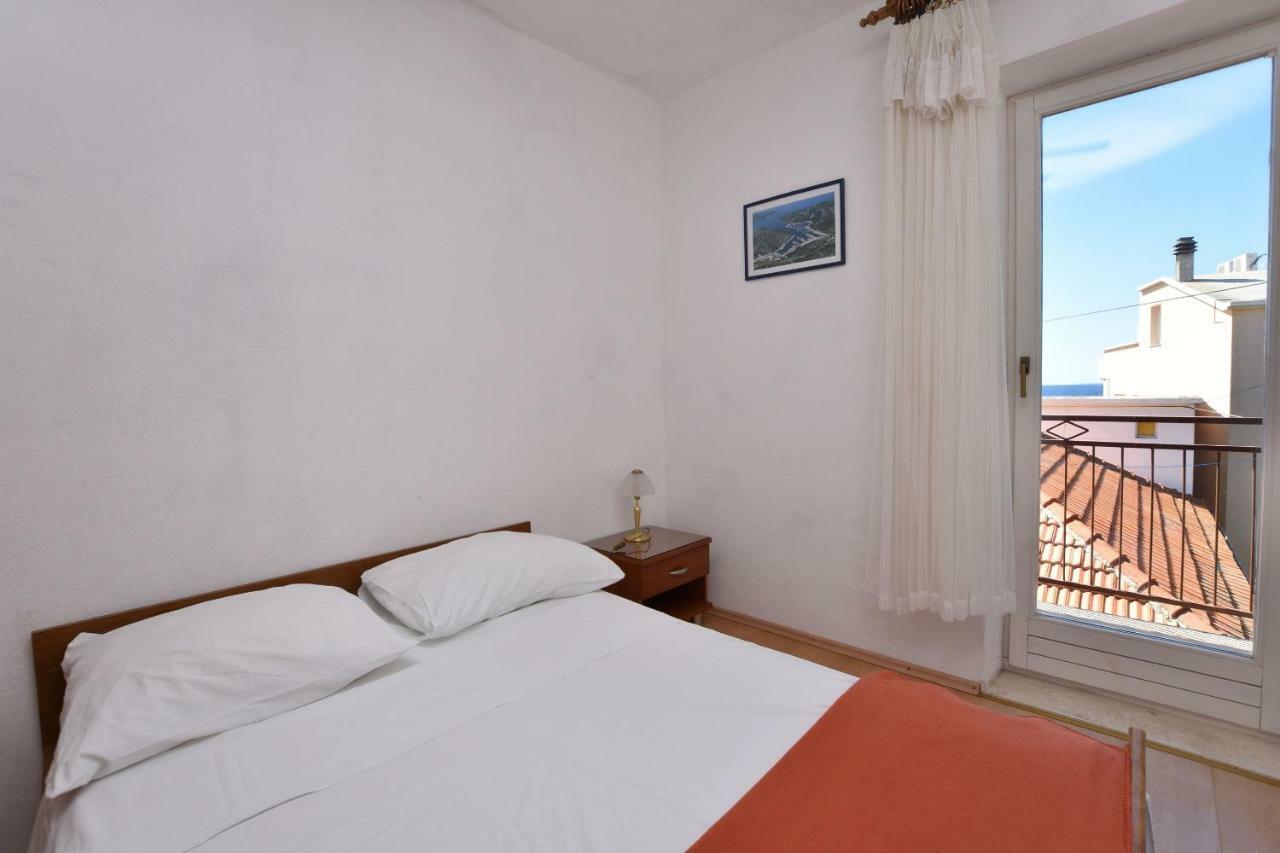 Apartments And Rooms Jakov Примоштен Экстерьер фото